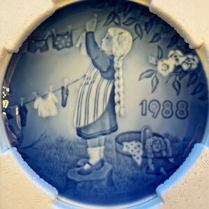 Bing & Grondahl 1988 Children’s Day Plate - Mint Condition!